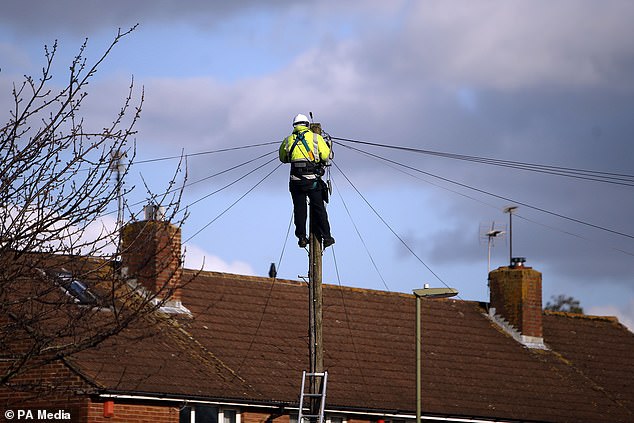 BT has announced the next phase of its digital voice switchover, scrapping the old copper network in favor of broadband phone calls