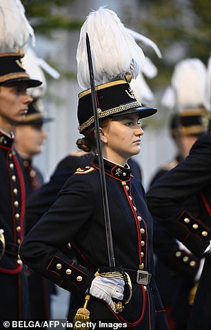 Together with her classmates, Princess Elisabeth swore her allegiance to the king during a ceremony at the academy