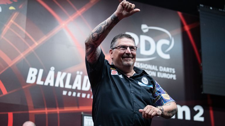 Gary Anderson ticks all the boxes to deliver a surprise or two in Leicester