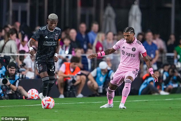 The outstanding Nelson Quinones (left) caused DeAndre Yedlin problems all night