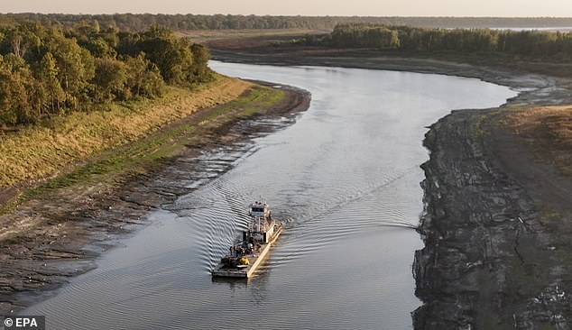 The river serves as the main artery for exports of U.S. crops, such as corn, soybeans and other grains, heading south to the Gulf.  The river was pictured last year