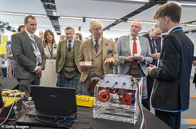 The monarch meets Mintlaw Academy staff and students while visiting the Global Underwater Hu