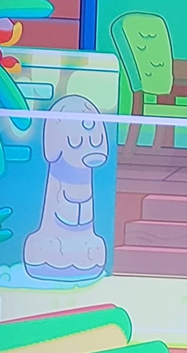 In a Facebook fan group for adults who watch the show great, a fan pointed out a strange object in the background of an episode