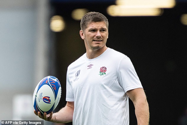 England captain Owen Farrell returns to number 10 for the match following the end of his suspension