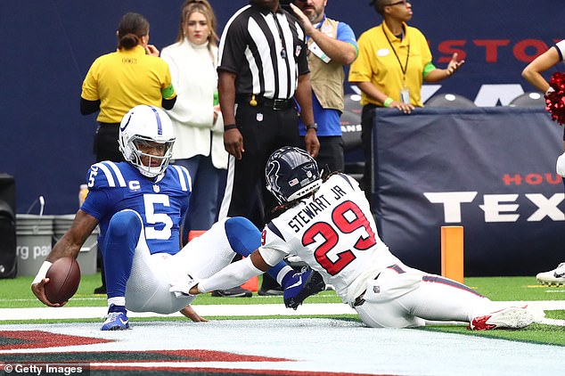 Quarterback Anthony Richardson had to be subbed out in the Colts' game against the Texans