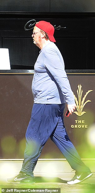 Matthew Perry stopped by LA's popular mall, The Grove, last week dressed in a gray long-sleeved shirt and navy sweatpants