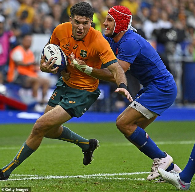 Wallabies coach Eddie Jones has caused a major squad surprise by appointing Ben Donaldson as fullback for Australia's World Cup opener against Georgia