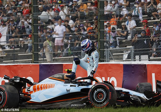 Logan Sargeant crashed into the barriers during qualifying for the Grand Prix in Japan