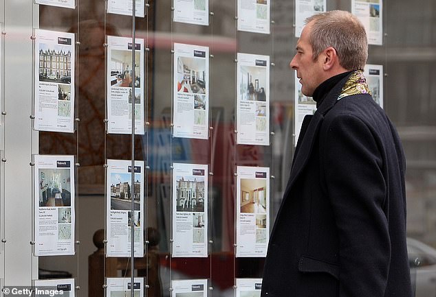 Get that discount: Buyers get an average of £12,125, or 4 per cent, shaved off the asking prices of UK properties, Zoopla said