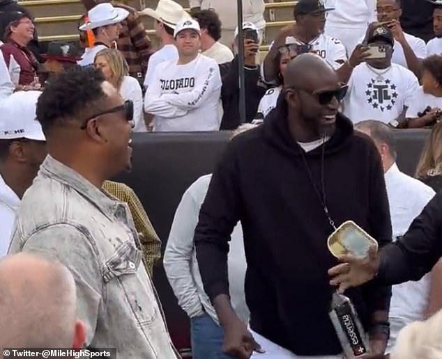 Paul Pierce and Kevin Garnett appeared cheerful on the sidelines before the game