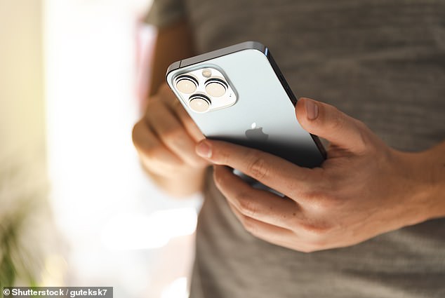 iPhone users have recently discovered a little-known feature that allows them to instantly connect to emergency services