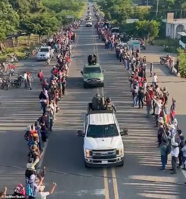 Residents cheered Sinaloa Cartel fighters on Saturday after they reportedly fled the Jalisco New Generation Cartel away from a major road that had been blocked for 13 days