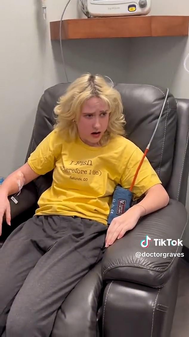 A TikTok video of identical twins becoming very confused after having their wisdom teeth removed has been viewed by more than 4.6 million people in just five days