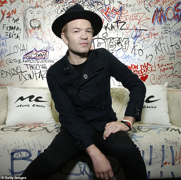 Sum 41 frontman Deryck Whibley has been released from the hospital just one day after being rushed to the ER with pneumonia — and fears that fighting the disease could lead to heart failure;  seen in 2019