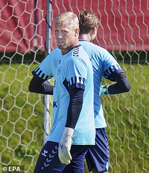 The Danish international Kasper Schmeichel has signed a new one-year contract with Anderlecht