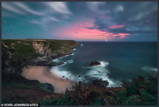 A photographer took spectacular pictures of the aurora from Cornwall last night