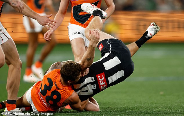 Lloyd tackled Mihocek and then appeared "suplex" him to the grass in a move more seen in WWE than in Aussie Rules