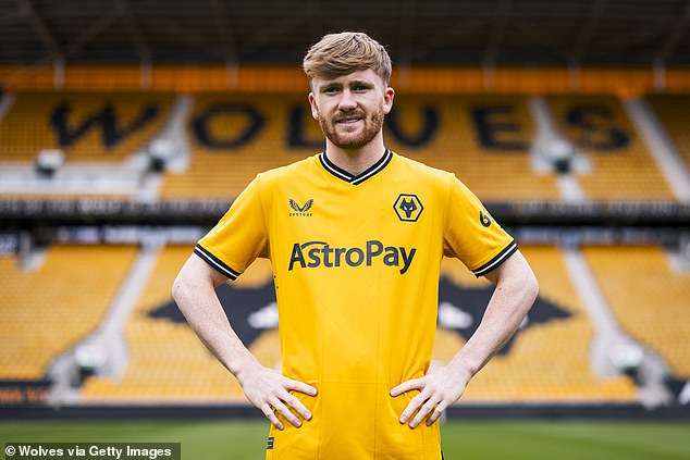 Tommy Doyle has signed a season-long loan deal with Manchester City's Wolves