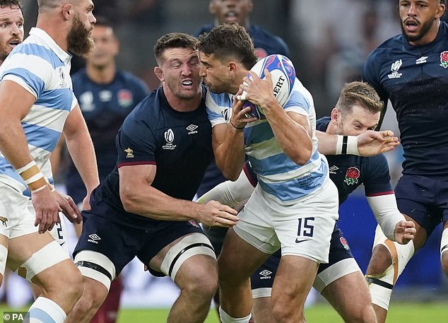 World Rugby have shown a shocking lack of consistency in