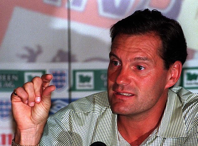 England manager Hoddle appeared to blame David Beckham for his side's 1998 World Cup exit after the midfielder was shown a red card against Argentina in the Three Lions' last-16 defeat