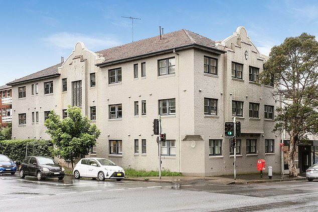 Located on the top floor of a 12-unit apartment block built in the 1930s, just minutes away from the famous Bondi Beach, the chic property last sold in 2014 for $686,000, reports The Daily Telegraph