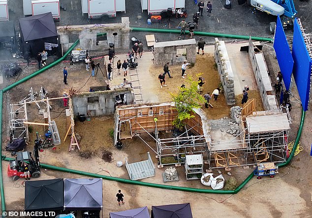 Images from the scene from the Paddington set in Peru show filming has resumed in Buckinghamshire after delays due to actors' strikes