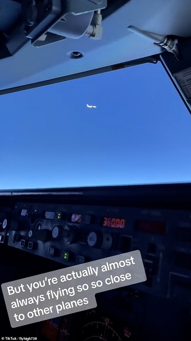 The pilot showed some 3,000 followers that the plane in front of him was as close as 1,000 feet away