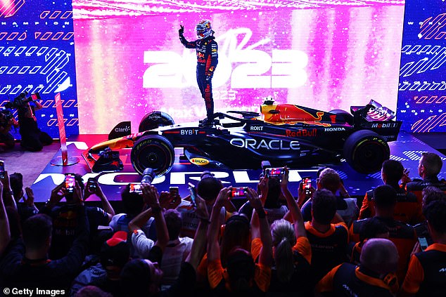 Red Bull is keen not to lose its main attraction and signs him a contract until 2028.