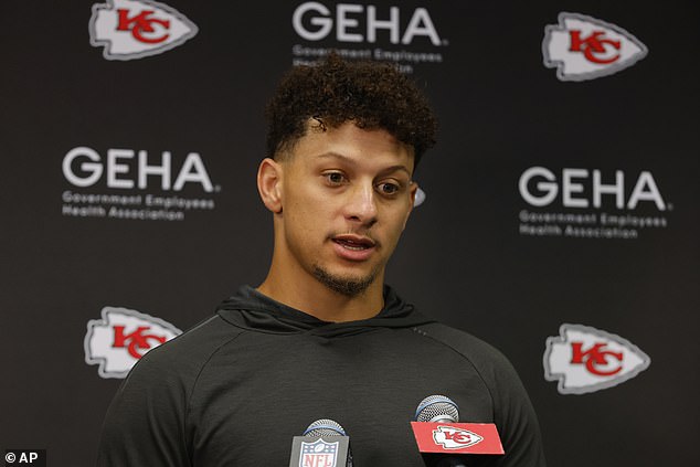 Mahomes heaped praise on teammate Kelce after his game-winning contribution