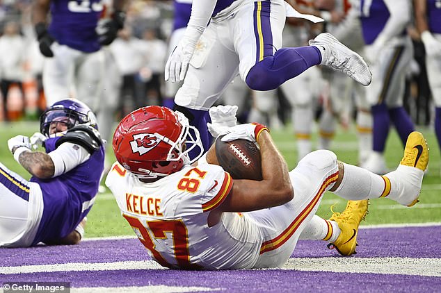 The Chiefs tight end had five catches on a 74-yard, 11-play march after returning to the field.