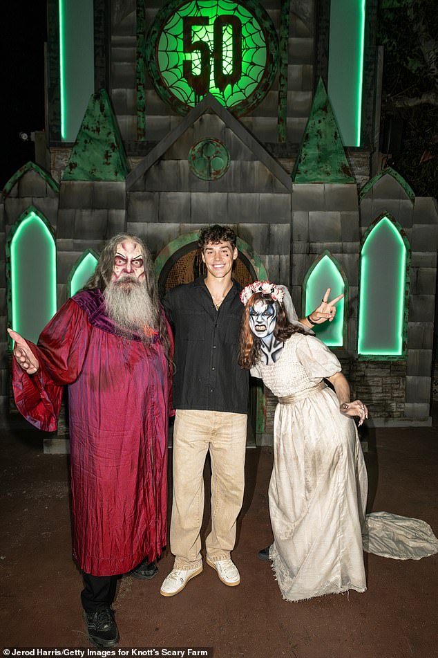 'Survived the Chilling Chambers!'  Also enjoying Knott's Scary Farm on Saturday was TikToker Noah Beck (M)