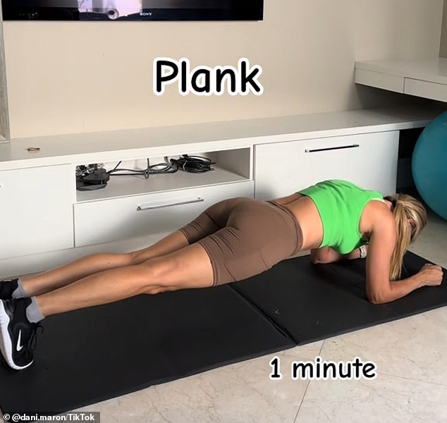 And as if that wasn't enough, the exercise buff finished her workout with a one-minute plank