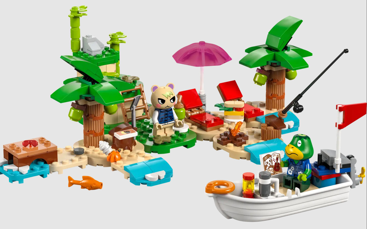 Marshal and Kapp'n in a boat tour of the island, in Lego form