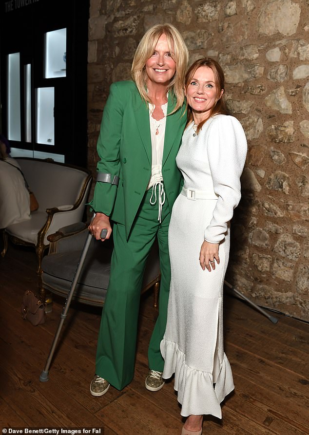 1696985958 490 Penny Lancaster looks effortlessly stylish in a green suit as