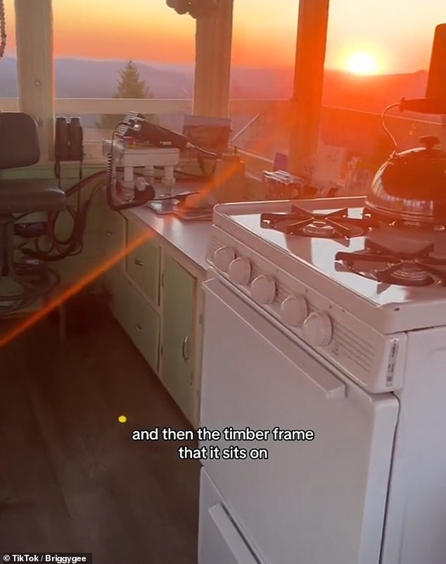 The nomad revealed that her lamps and refrigerator were both powered by propane