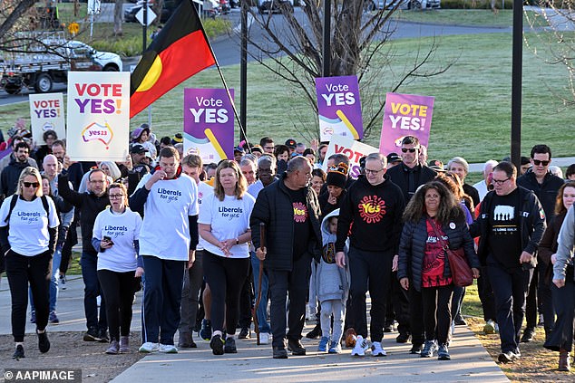 Dylan Storer called on Aussies to vote Yes this weekend.  In the photo is Prime Minister Anthony Albanese with the activists yes