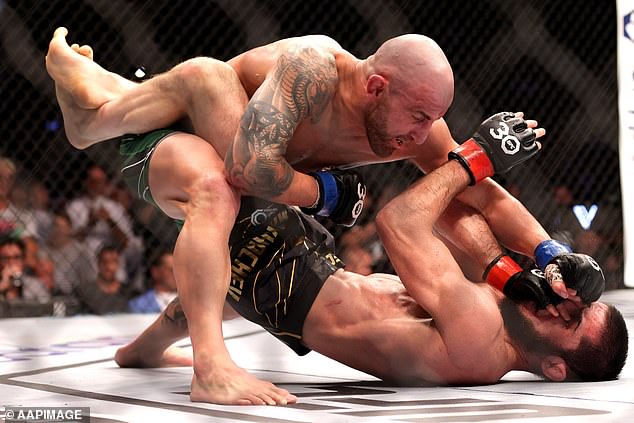 The two met at UFC 284 in Perth earlier in the year and Volkanovski suffered a slight defeat.