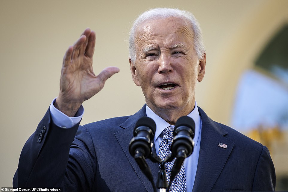 1697062123 961 Biden is refusing to consider wearing hearing aids report reveals