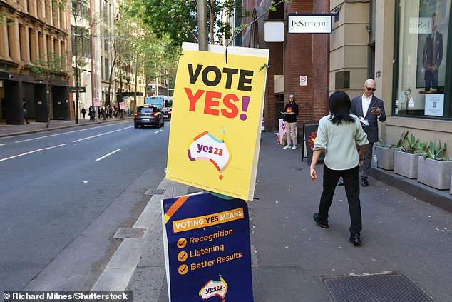 Australian Electoral Commission chiefs have warned voters they could be turned away from polling stations if they wear yes or no t-shirts when they vote on Saturday.