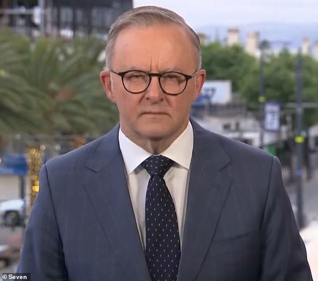 Anthony Albanese spent Friday morning doing breakfast TV interviews and delivering an 11 o'clock speech to Austrians to vote Yes on Saturday