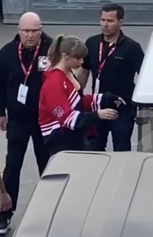 Taylor Swift arrives at Arrowhead