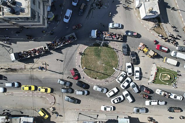 Palestinians fleeing from northern Gaza to the south on Friday 13 October 2023