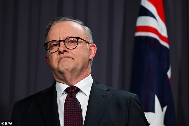 The Prime Minister vowed his government would continue to fight to improve the lives of Indigenous Australians by working to 'close the gap' and advance reconciliation