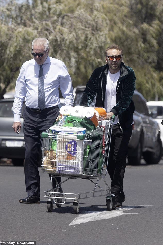 He was seen leaving the mall with a cart full of vegetables, potatoes, diapers and paper towels