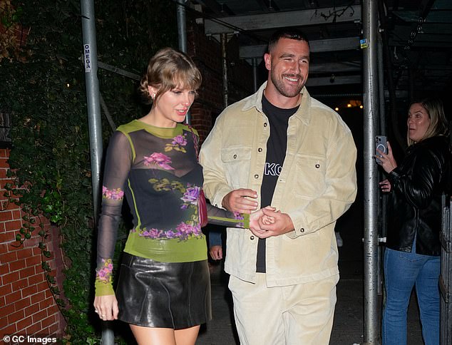 Chiefs tight ends Taylor Swift and Travis Kelce dine at Waverly Inn on Oct. 15