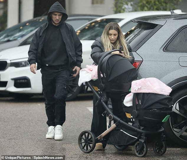 Walk: Dani and Jarrod walk back to the car after a rainy walk together