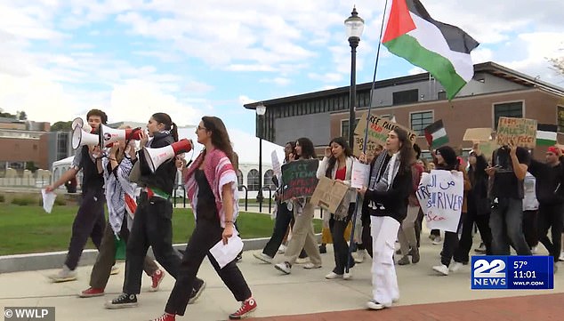 Hostile protests by Israeli and Palestinian supporters have erupted on college campuses