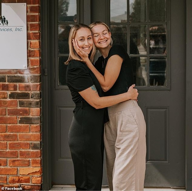 Bryant's sister (left) helped her move out of the apartment she shared with Wendling after learning he had been abusing her for months