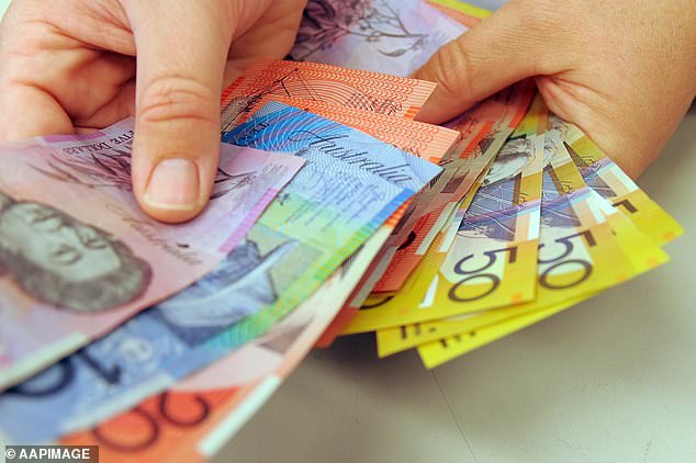 The dwindling number of Australians who still use cash are much more likely to have a counterfeit banknote if it is an old polymer note from the 1990s