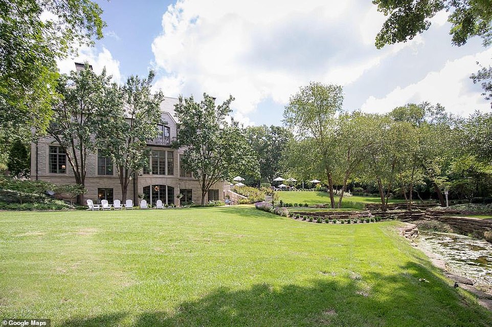 Chiefs star Travis Kelce's new $6 million Kansas City mansion, located in Leawood